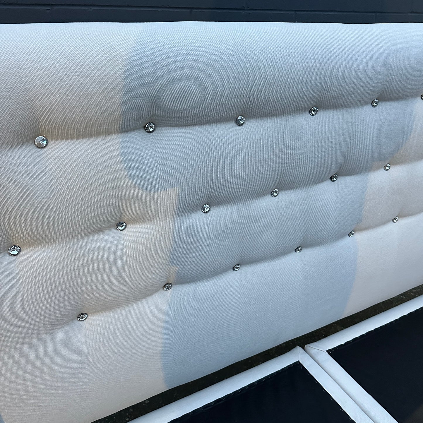 Wing Platform King Size Bed