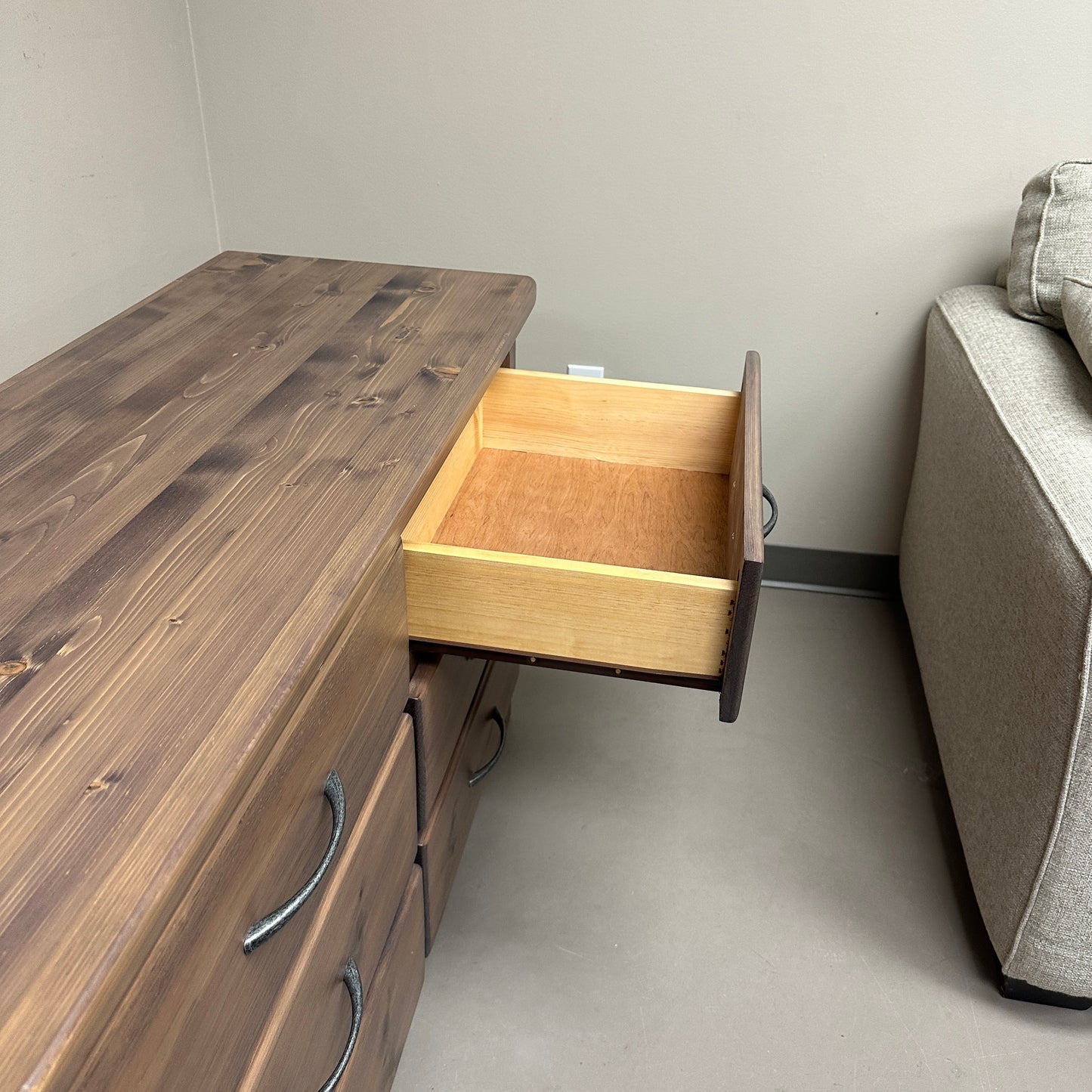 Solid Wood 6 Drawers Dresser