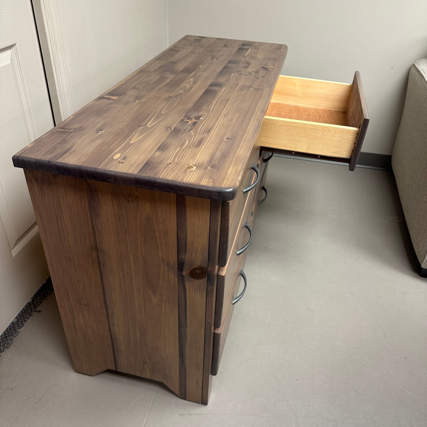 Solid Wood 6 Drawers Dresser