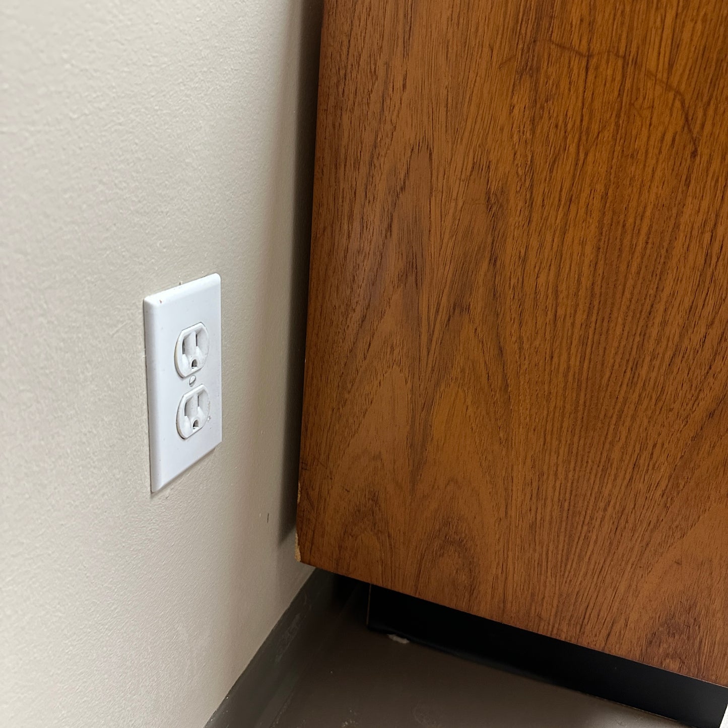 Mid-Century Modern Teak 9 Drawers Dresser