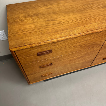 Mid-Century Modern Teak 9 Drawers Dresser
