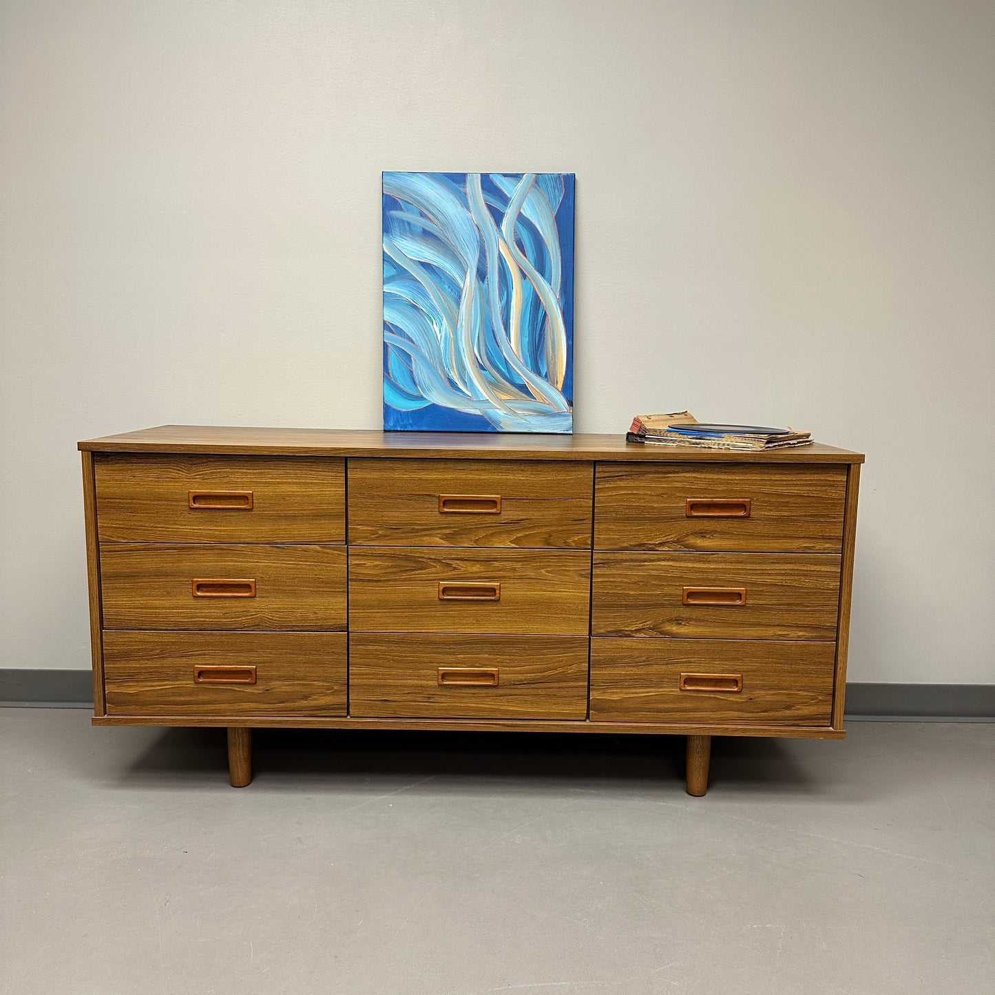 Mid-Century 9 Drawers Dresser by DeFehr