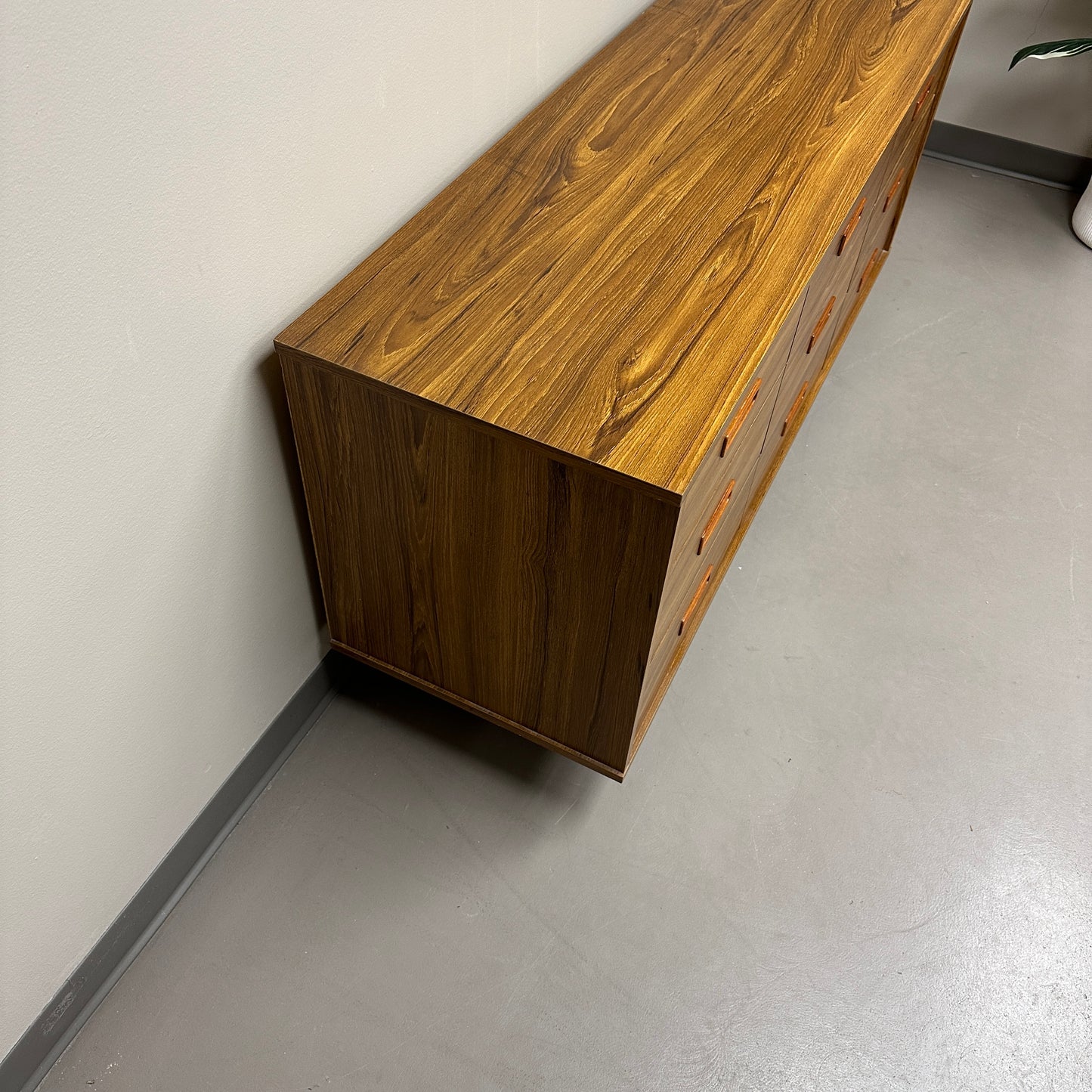 Mid-Century 9 Drawers Dresser by DeFehr