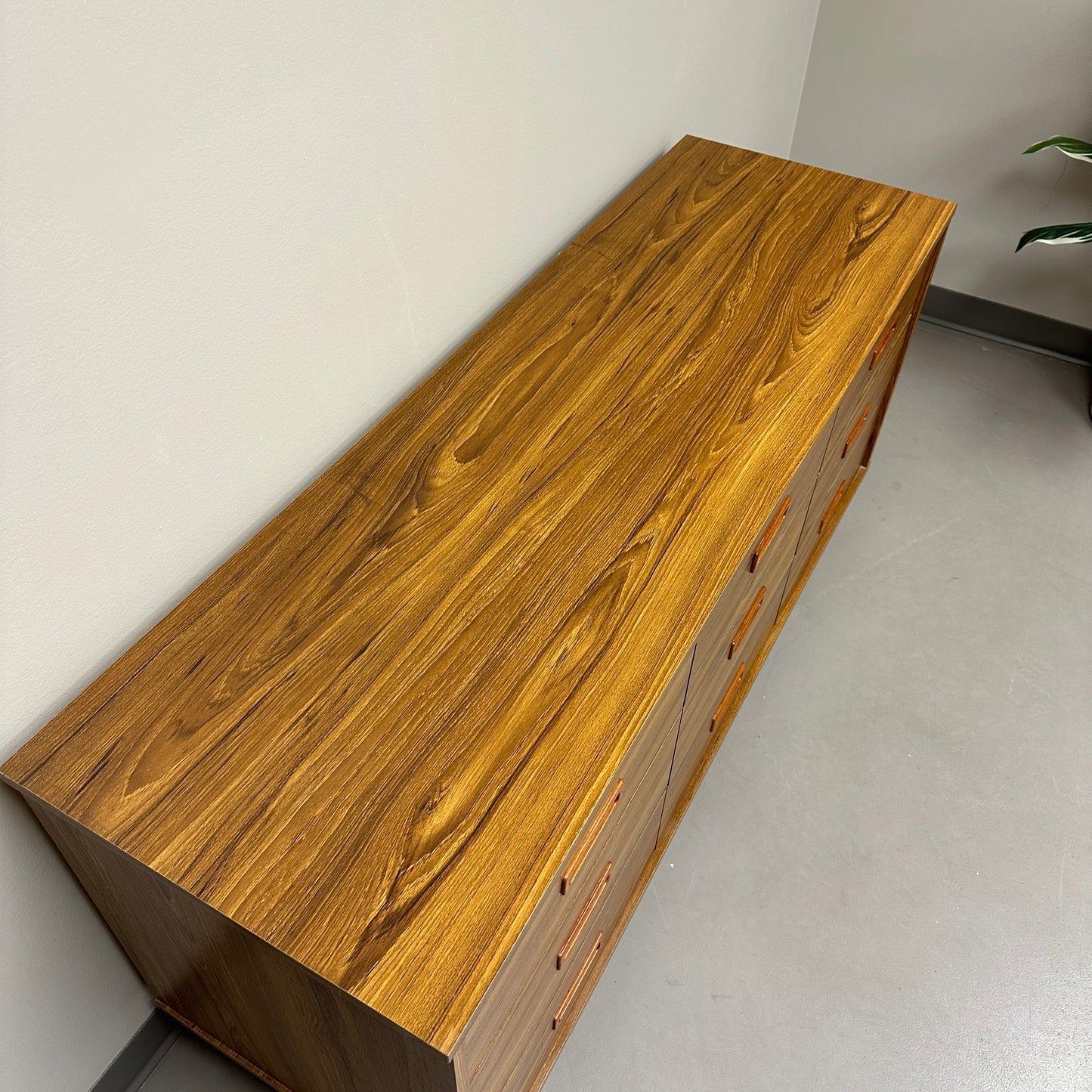 Mid-Century 9 Drawers Dresser by DeFehr