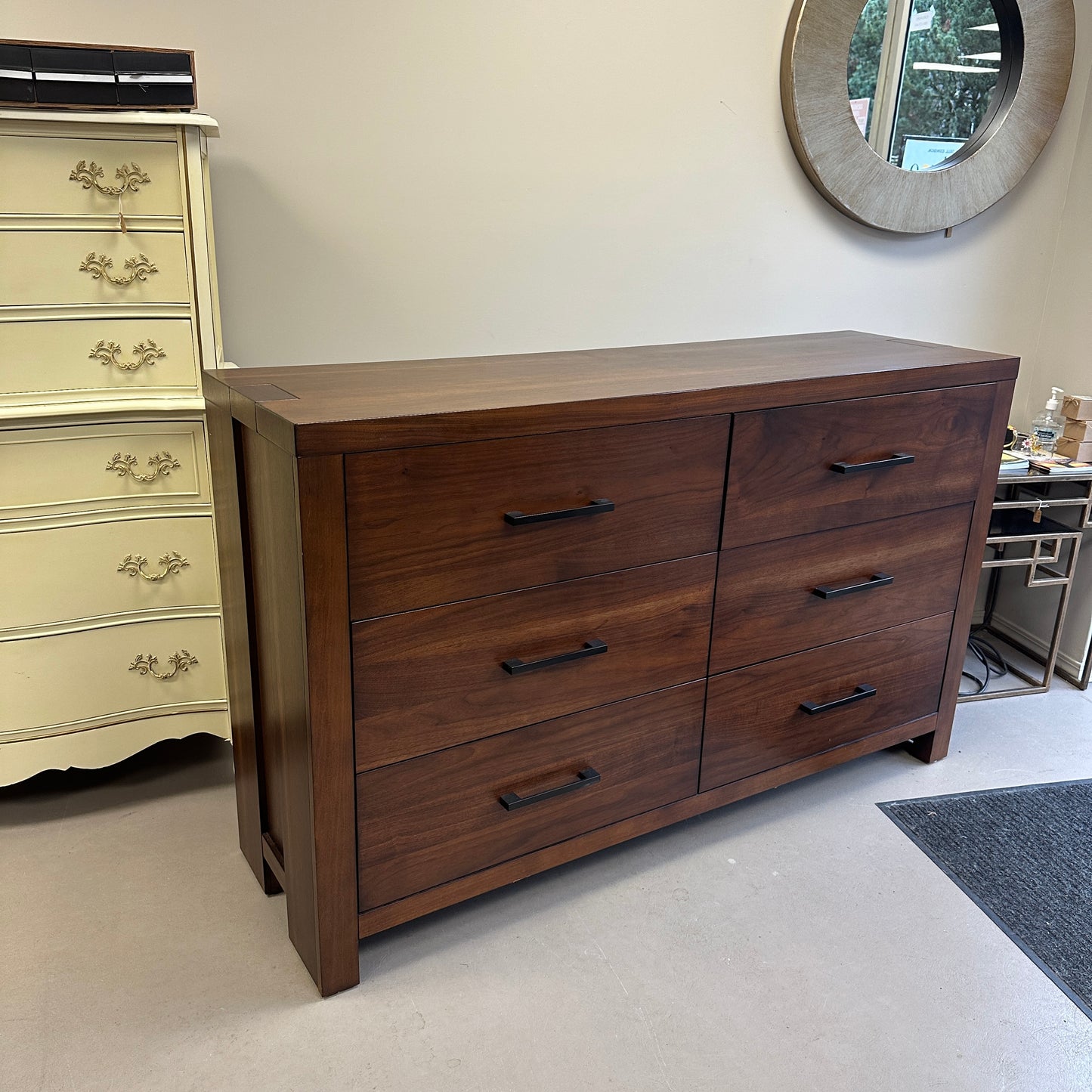 Walnut Modern 6 Drawers Dresser