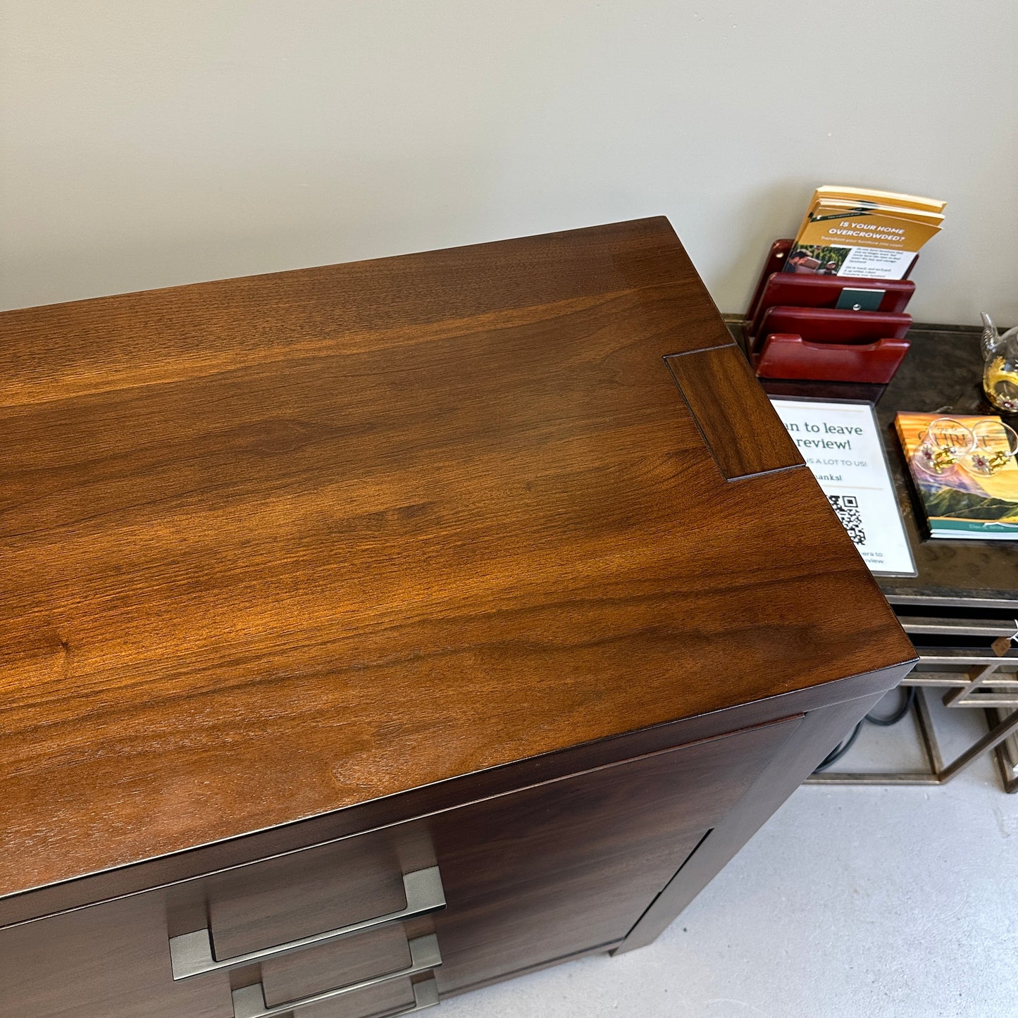 Walnut Modern 6 Drawers Dresser