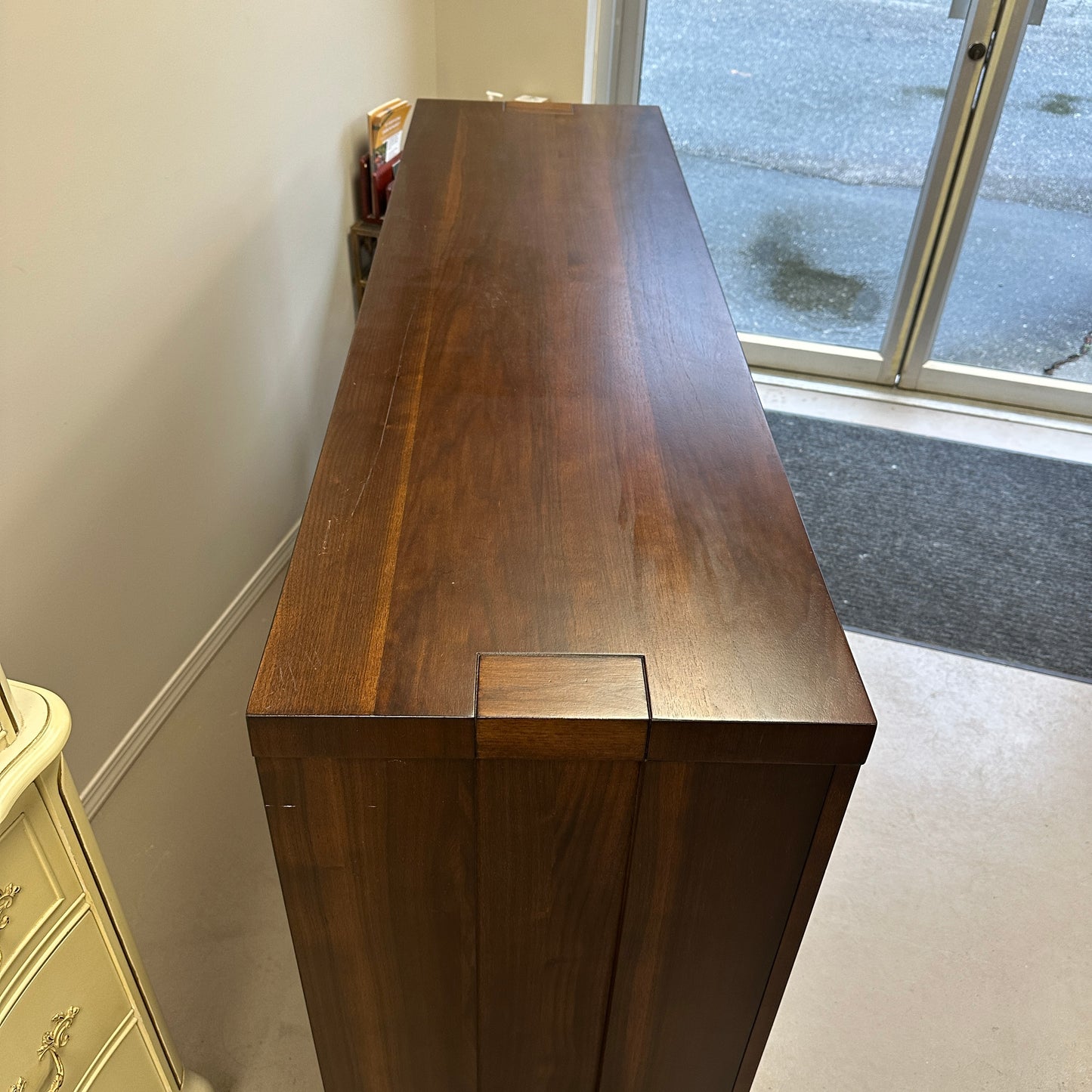 Walnut Modern 6 Drawers Dresser