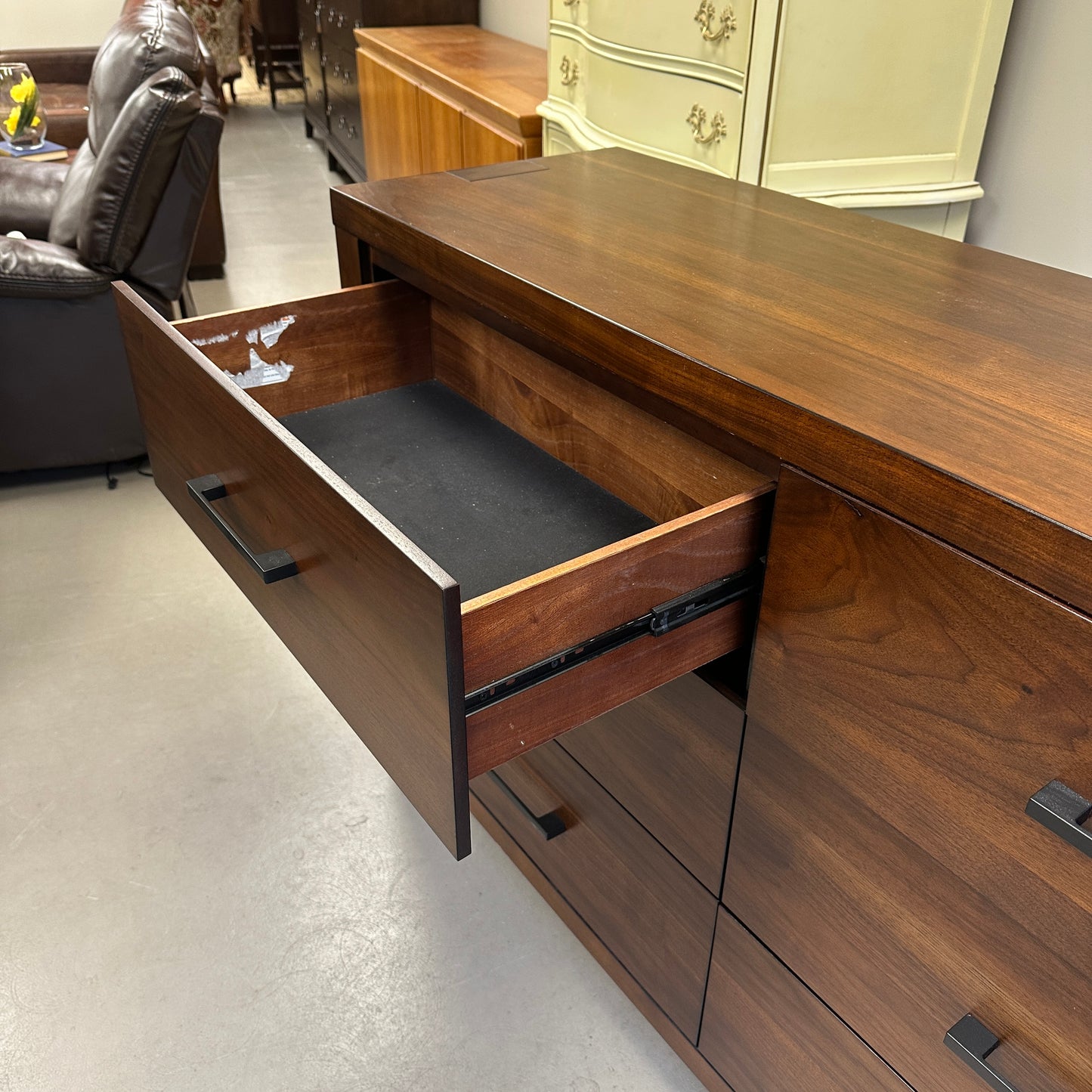 Walnut Modern 6 Drawers Dresser