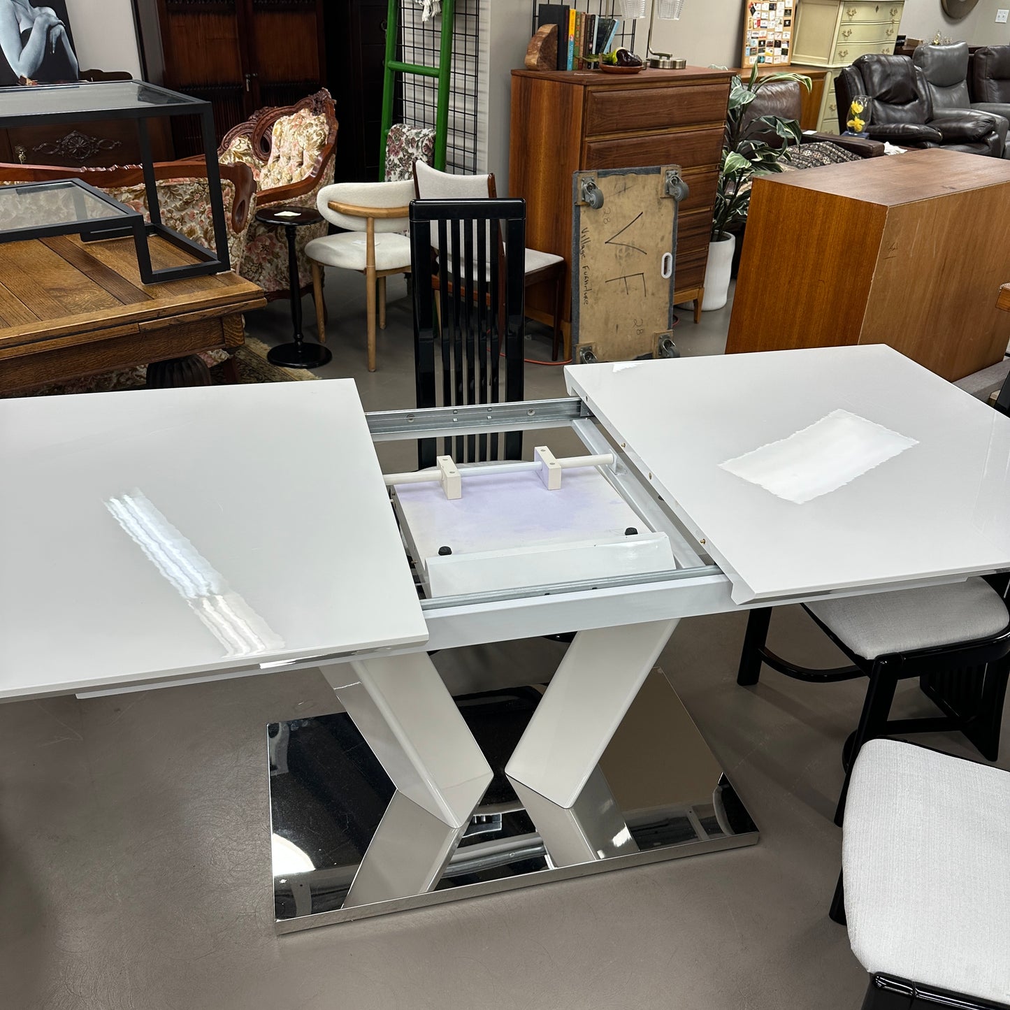 High-End Extendable Dining Table with Italian Dining Chairs