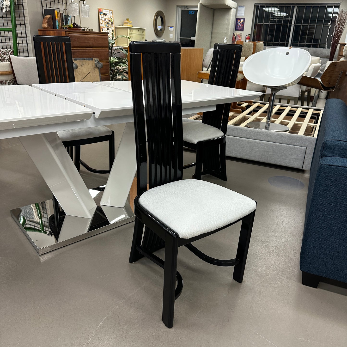 High-End Extendable Dining Table with Italian Dining Chairs