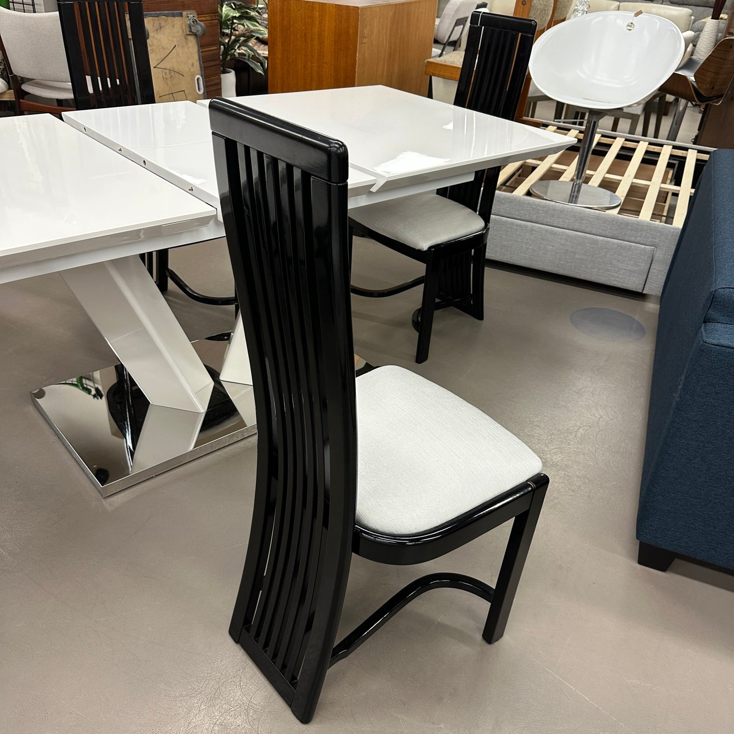 High-End Extendable Dining Table with Italian Dining Chairs