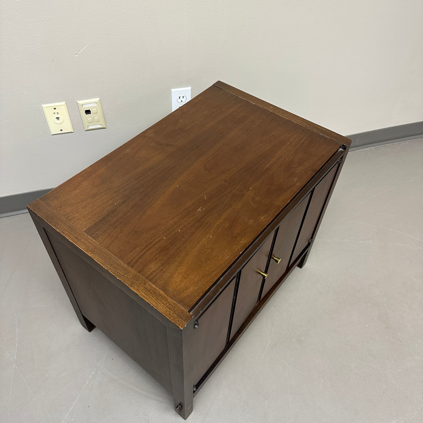 1960s Mid-Century Modern Nightstand
