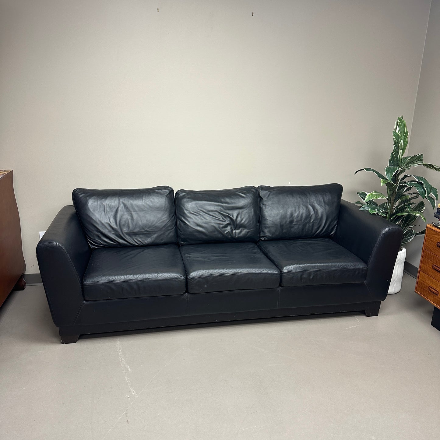 Black Leather 3 Seats Couch