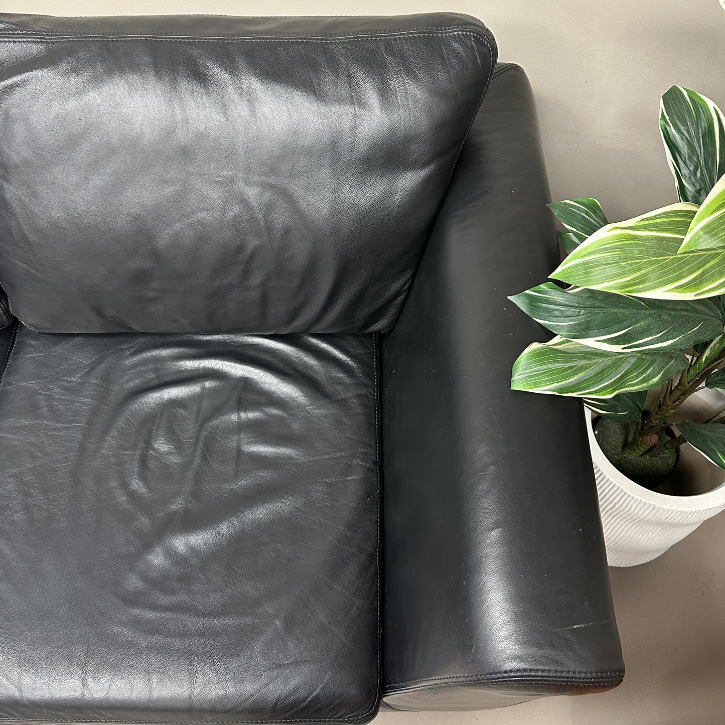 Black Leather 3 Seats Couch