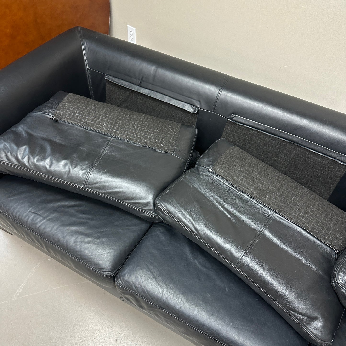 Black Leather 3 Seats Couch