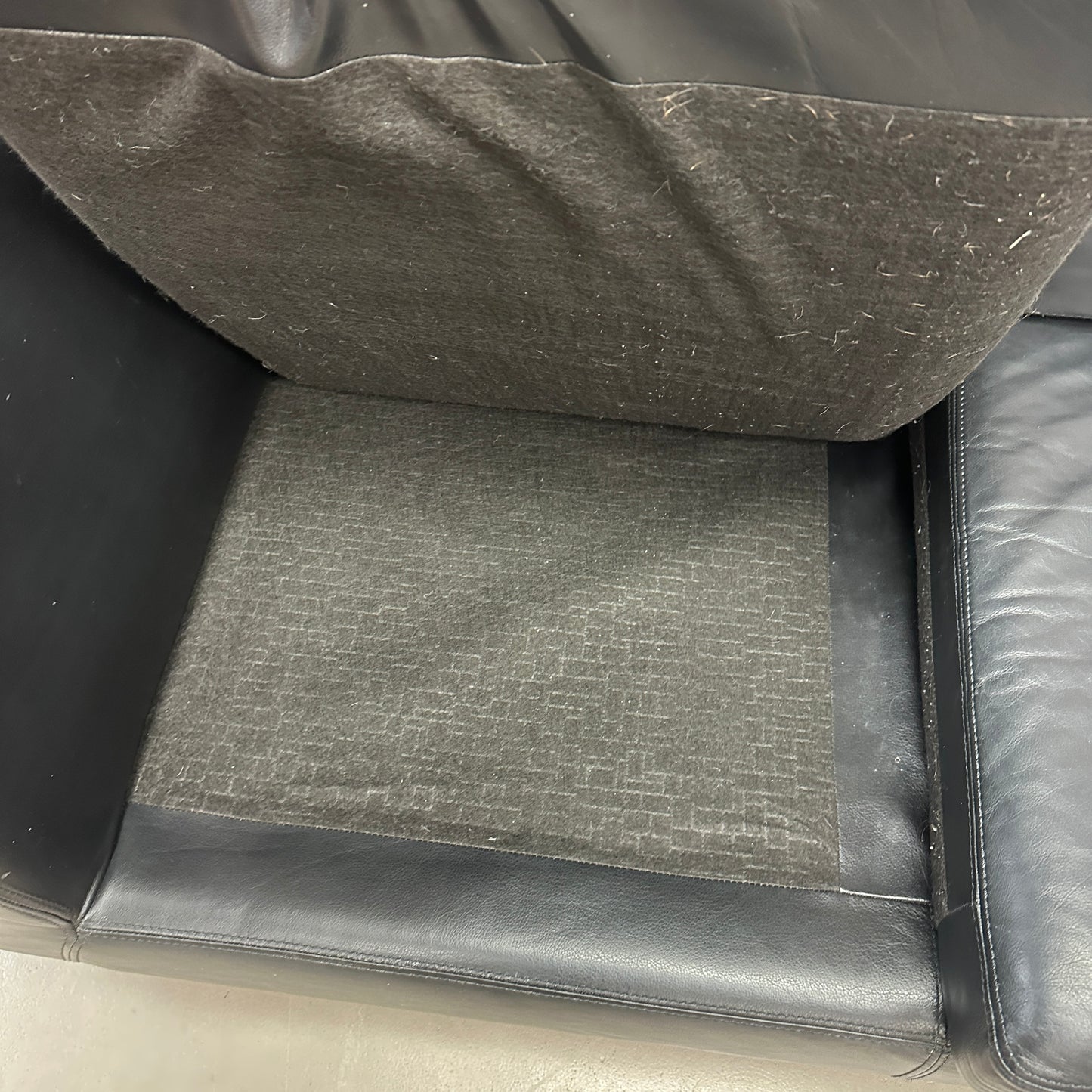 Black Leather 3 Seats Couch