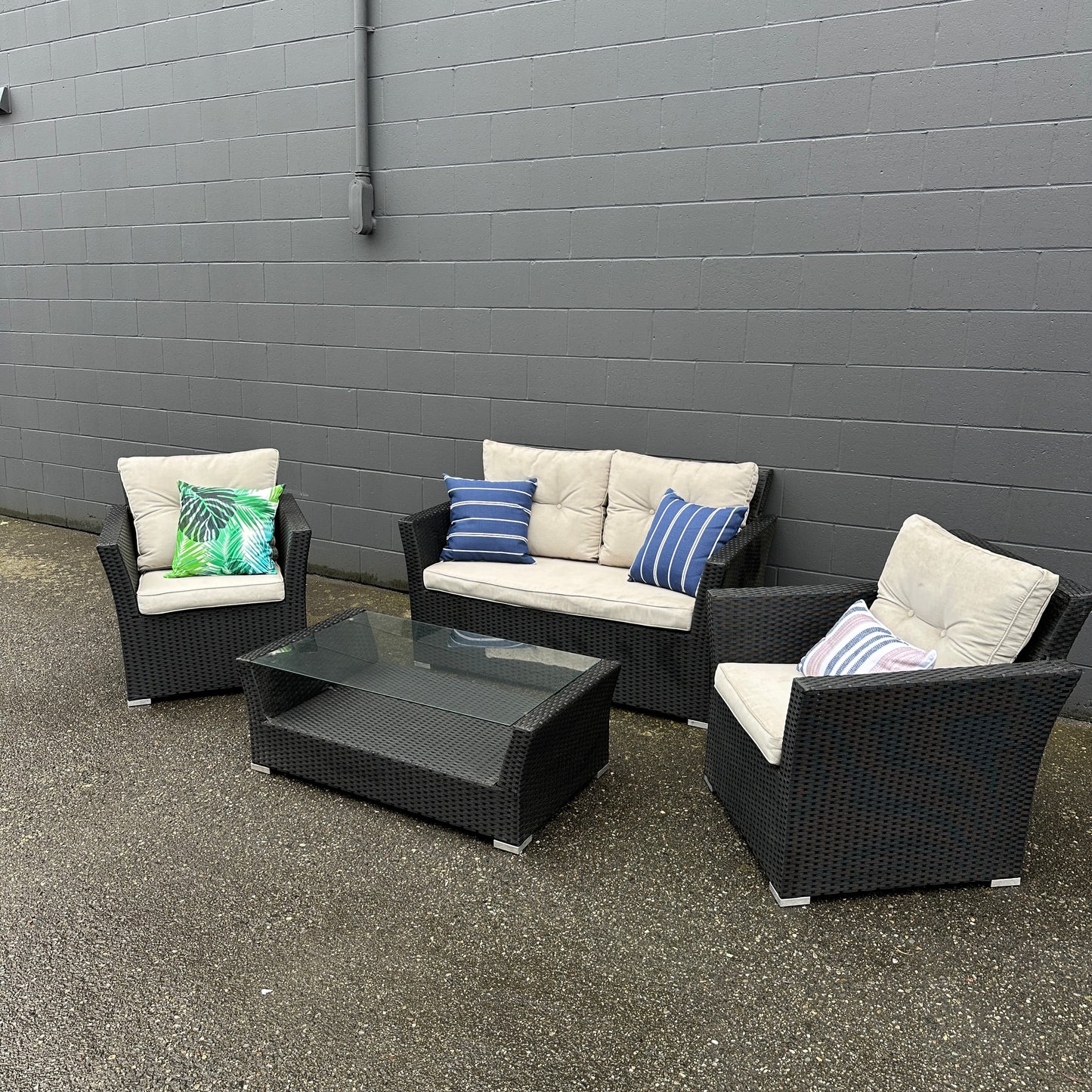 Patio Wicker Set - 4 pieces