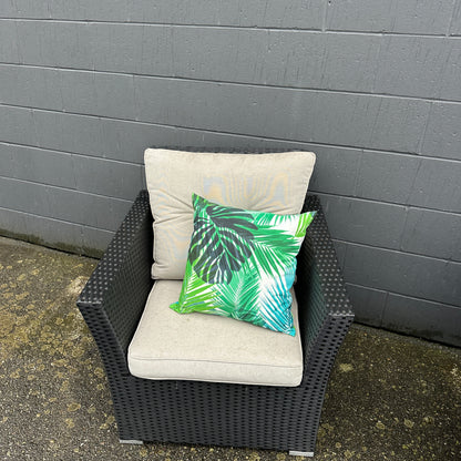 Wicker 2 Patio Chairs + Coffee Table