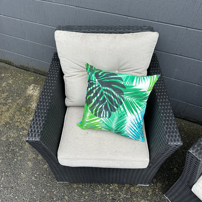 Wicker 2 Patio Chairs