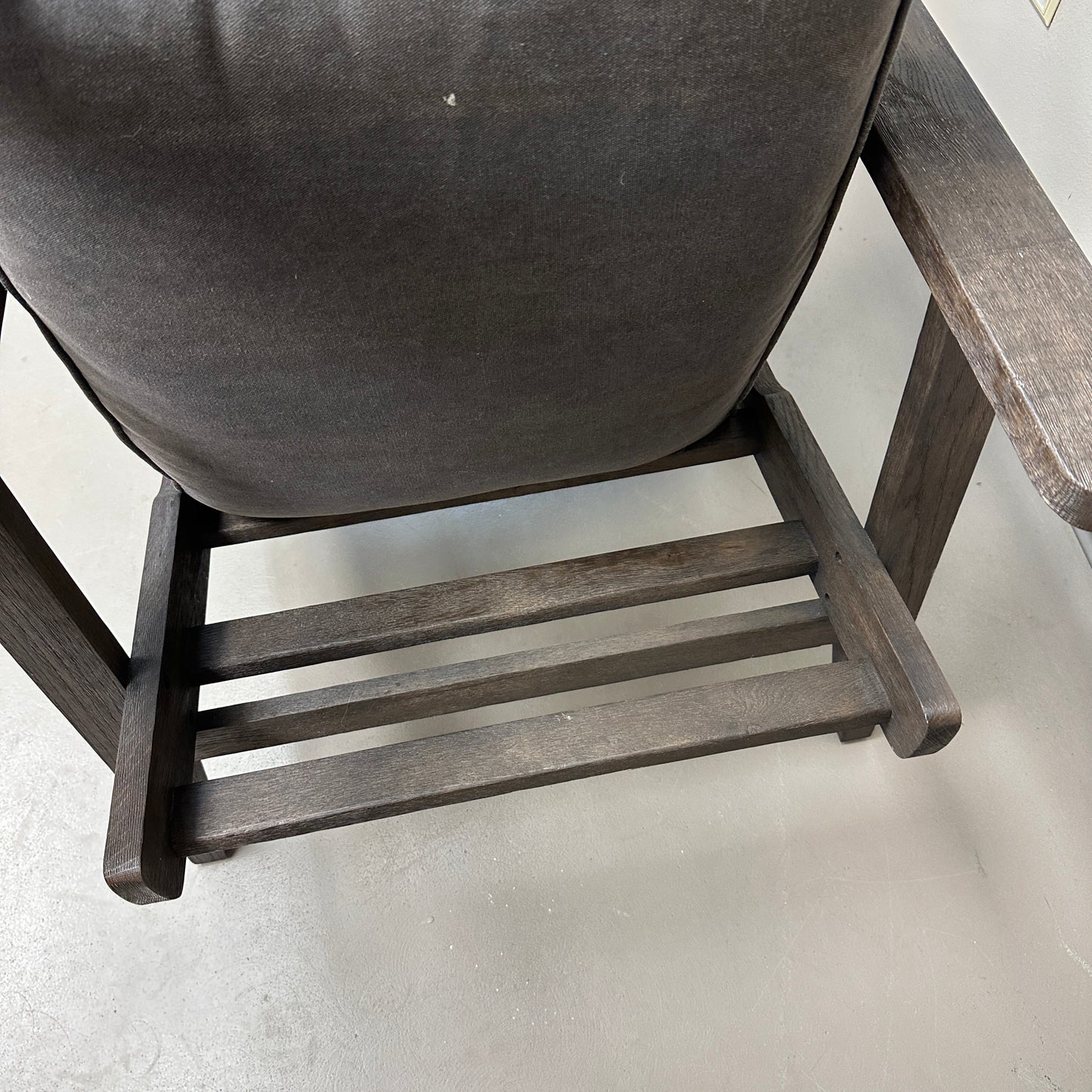 Mid-Century Modern Style Lounge Chair