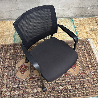 Aero Stackable Guest Chair on Wheels (x1)