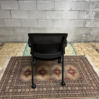 Aero Stackable Guest Chair on Wheels (x1)