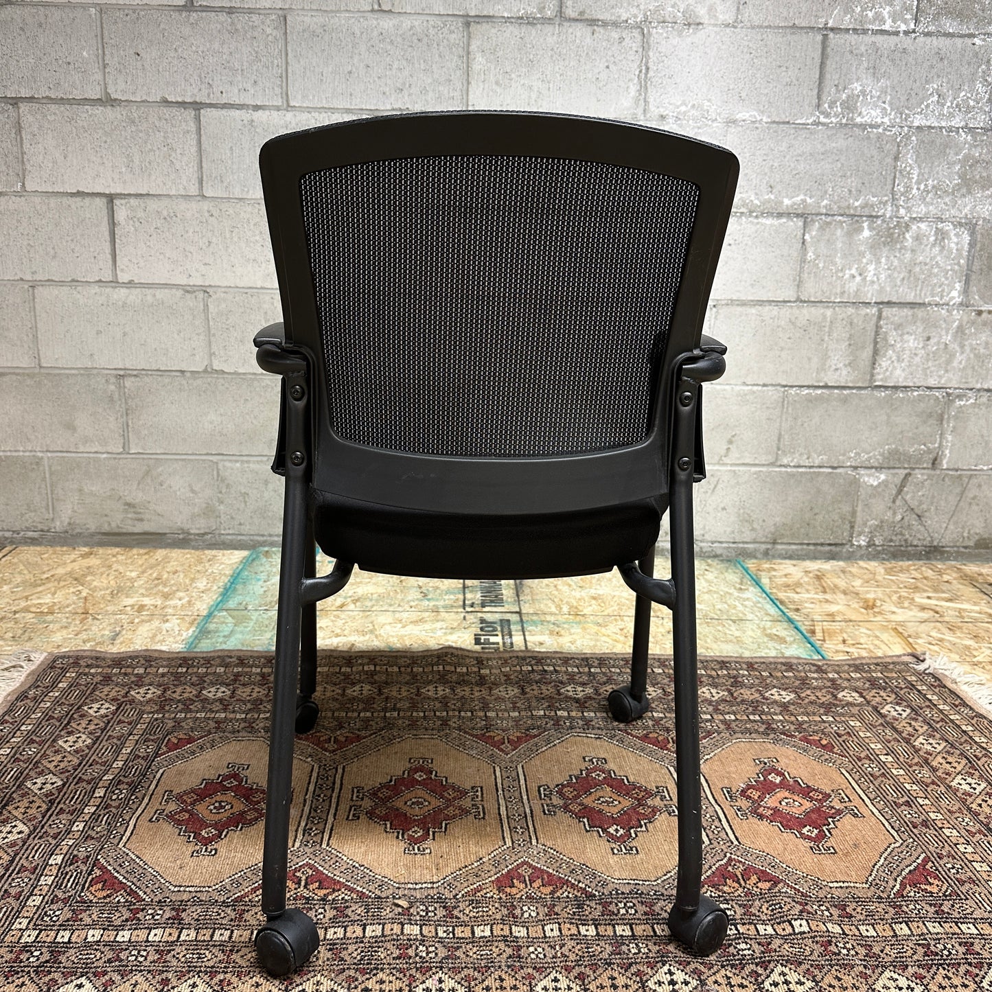 Aero Stackable Guest Chair on Wheels (x1)