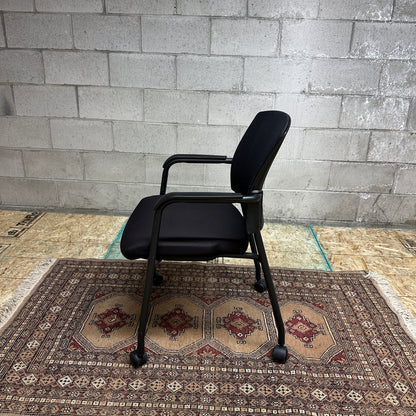 Aero Stackable Guest Chair on Wheels (x1)