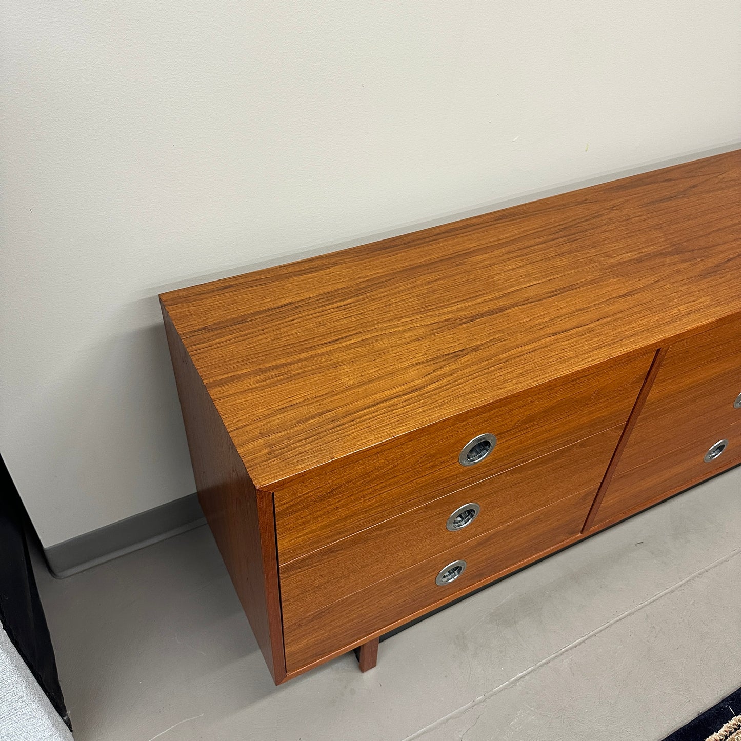 Mid-Century Modern Teak 9 Drawers Dresser
