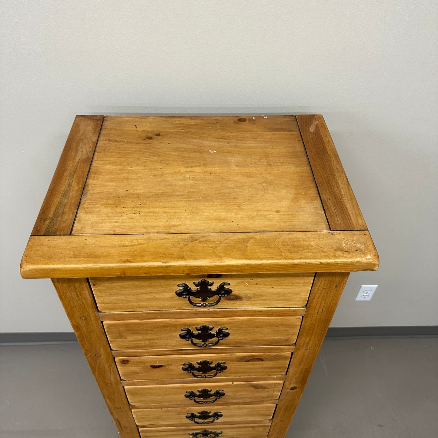 Vintage Tall 7 Drawers Dresser