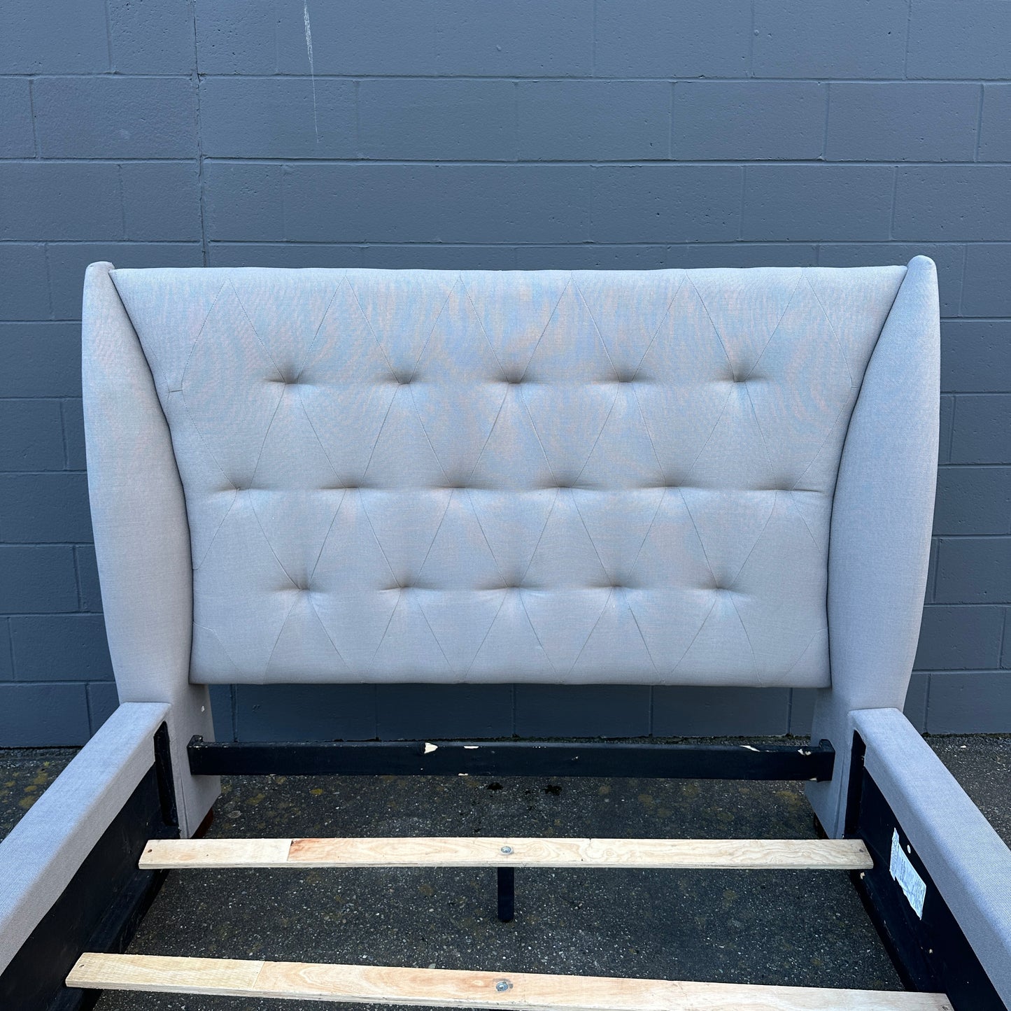 Grey Tufted Queen Size Bed