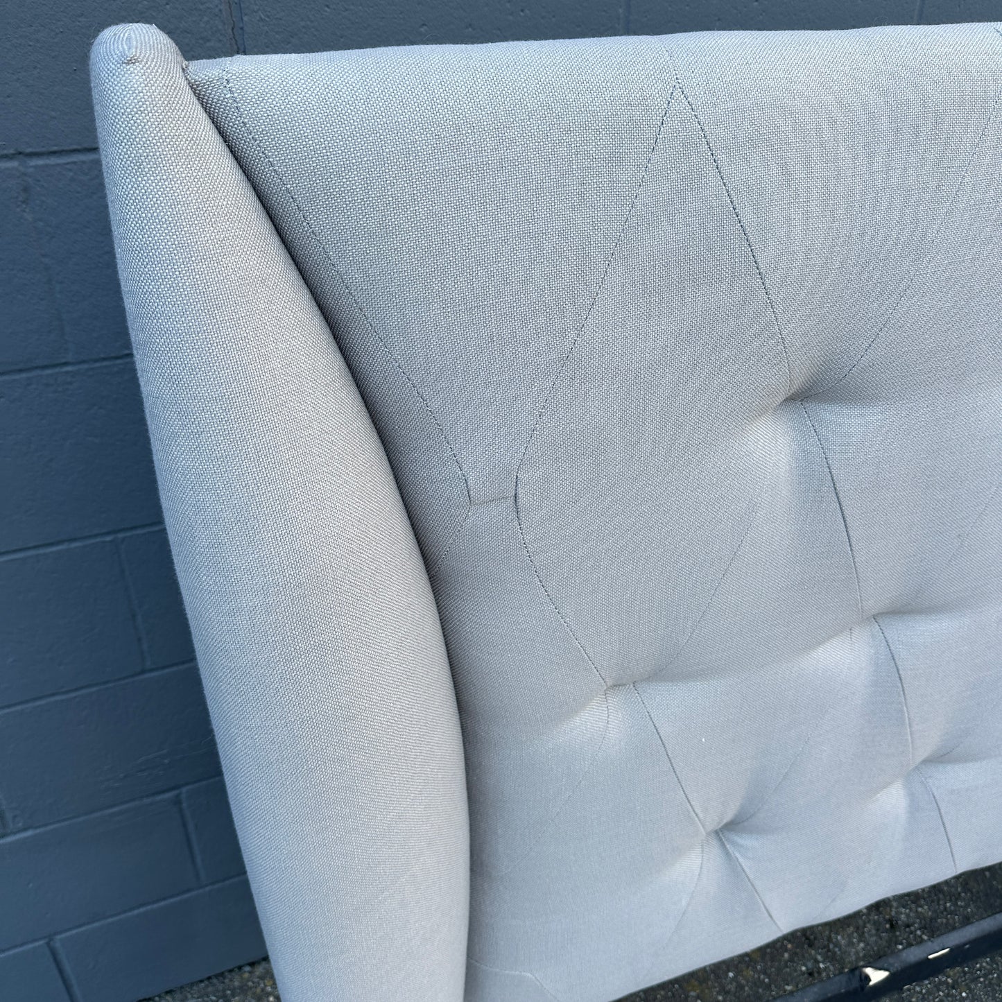Grey Tufted Queen Size Bed