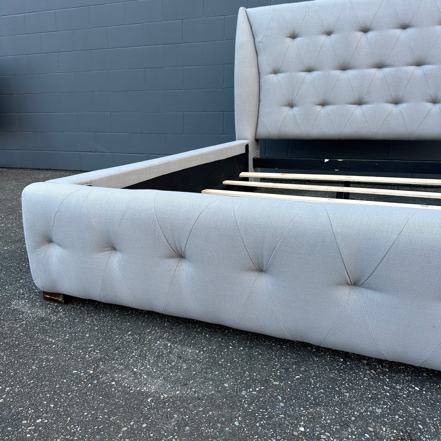 Grey Tufted Queen Size Bed