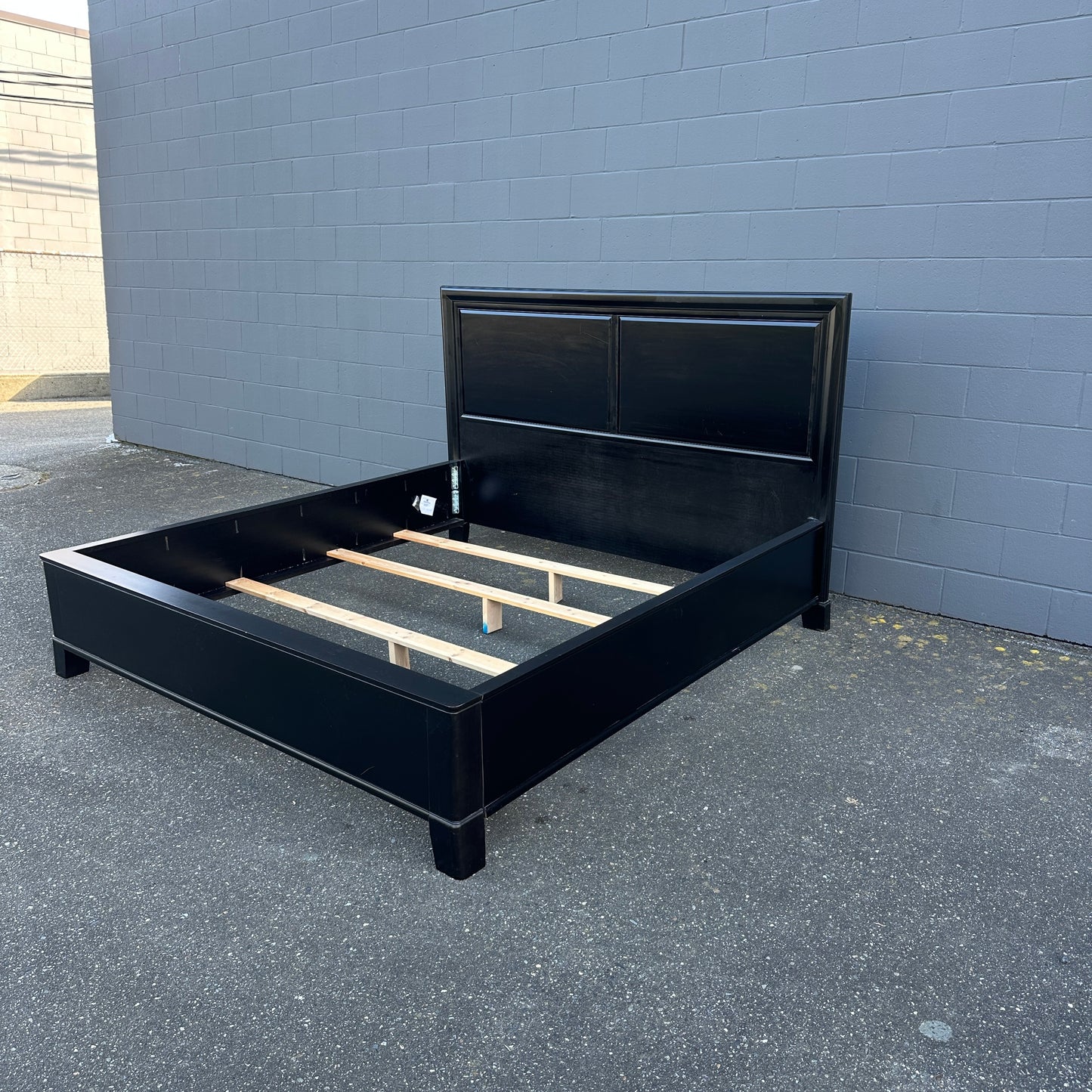 Black Solid Wood King Bed - Sandy Furniture