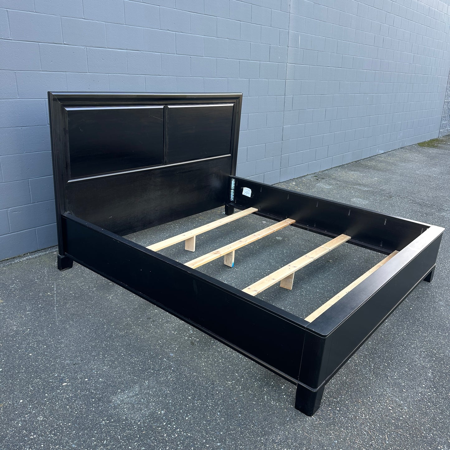 Black Solid Wood King Bed - Sandy Furniture