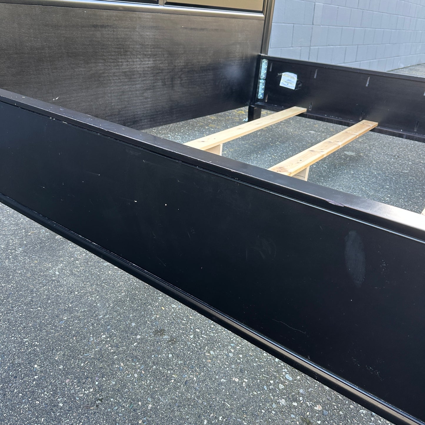 Black Solid Wood King Bed - Sandy Furniture
