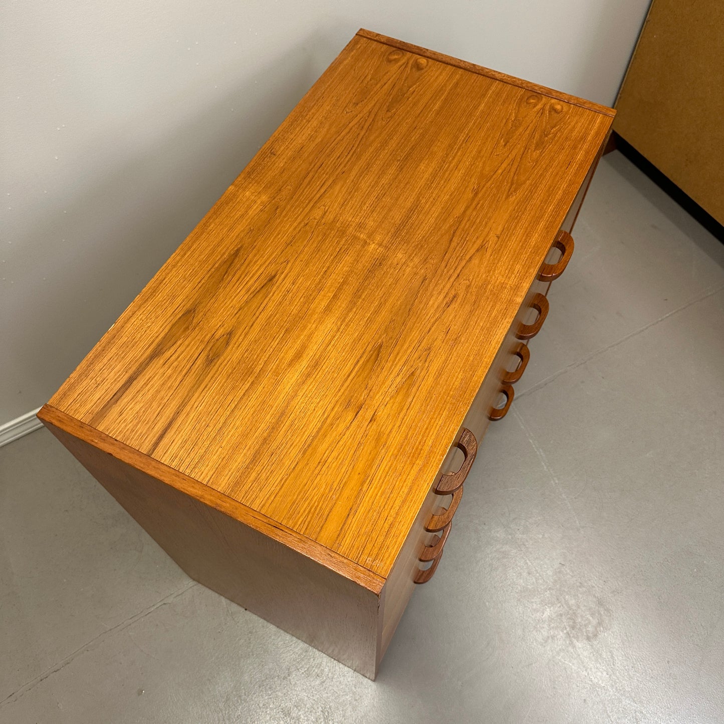 Small Mid-Century Teak 4 Drawers Dresser