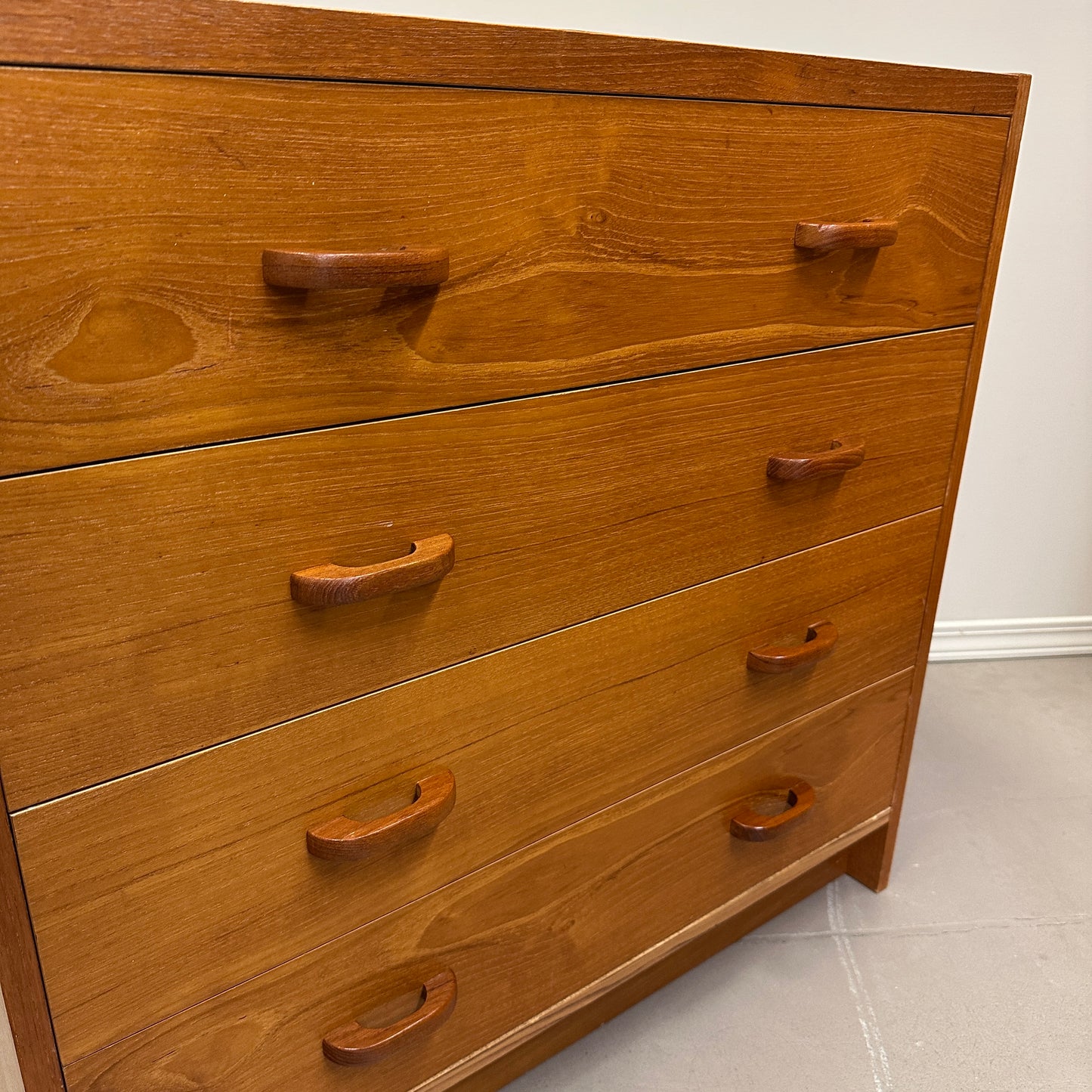 Small Mid-Century Teak 4 Drawers Dresser