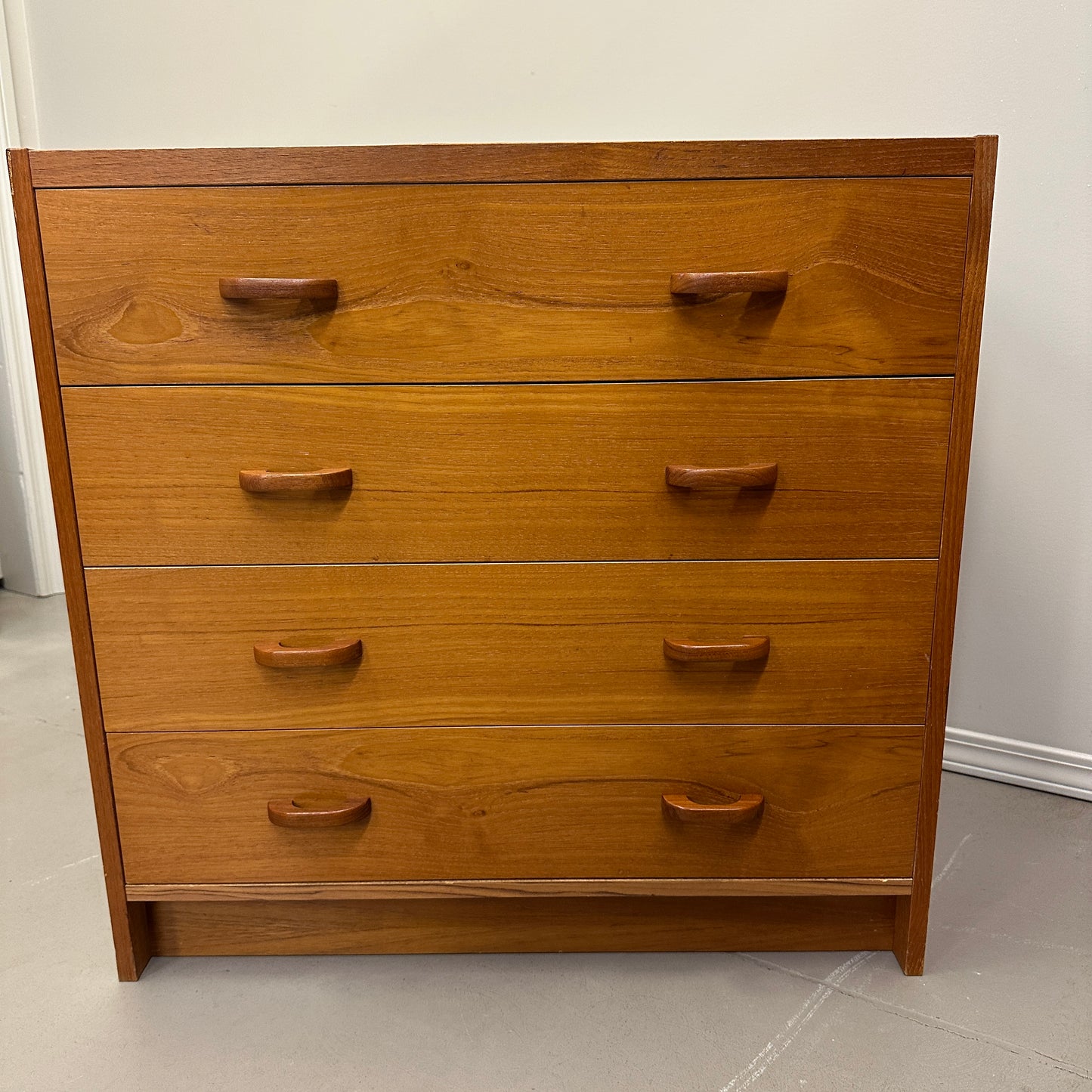 Small Mid-Century Teak 4 Drawers Dresser