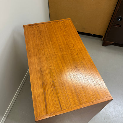 Small Mid-Century Teak 4 Drawers Dresser