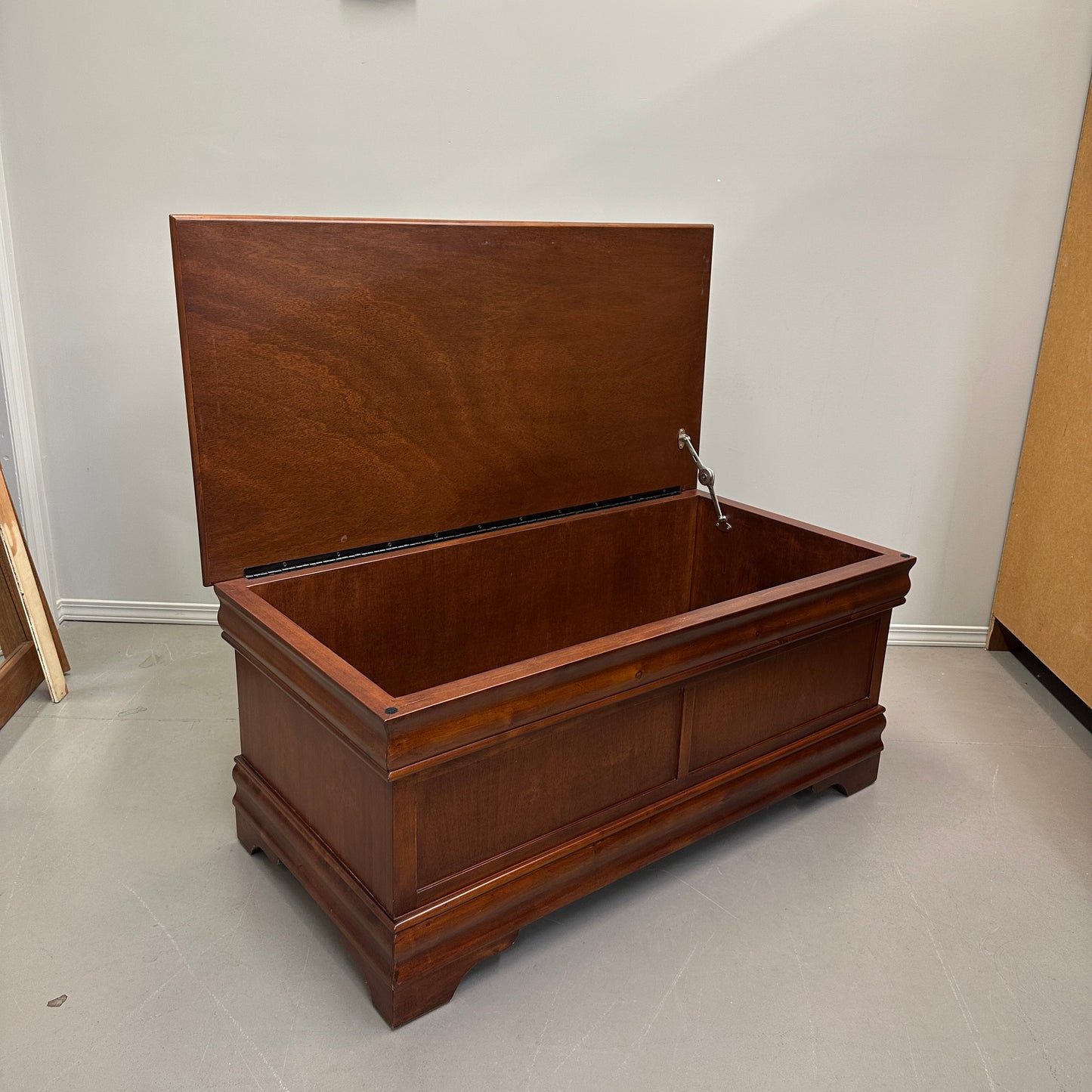 Cherry Blanket Chest/Storage