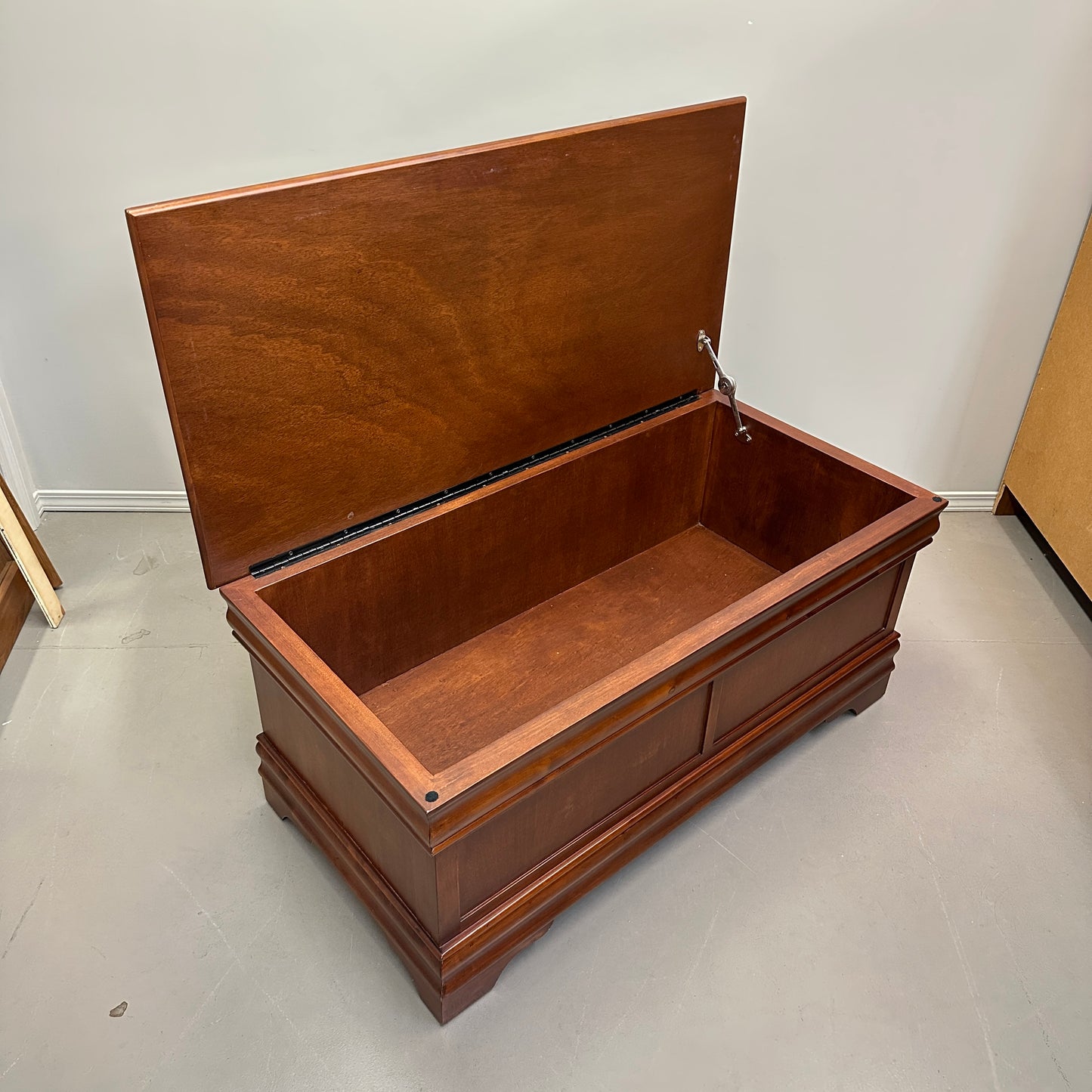 Cherry Blanket Chest/Storage
