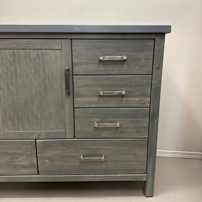 Mako Hudson 8-Drawer Dresser
