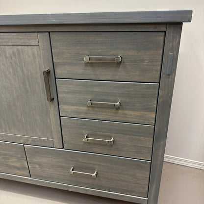 Mako Hudson 8-Drawer Dresser