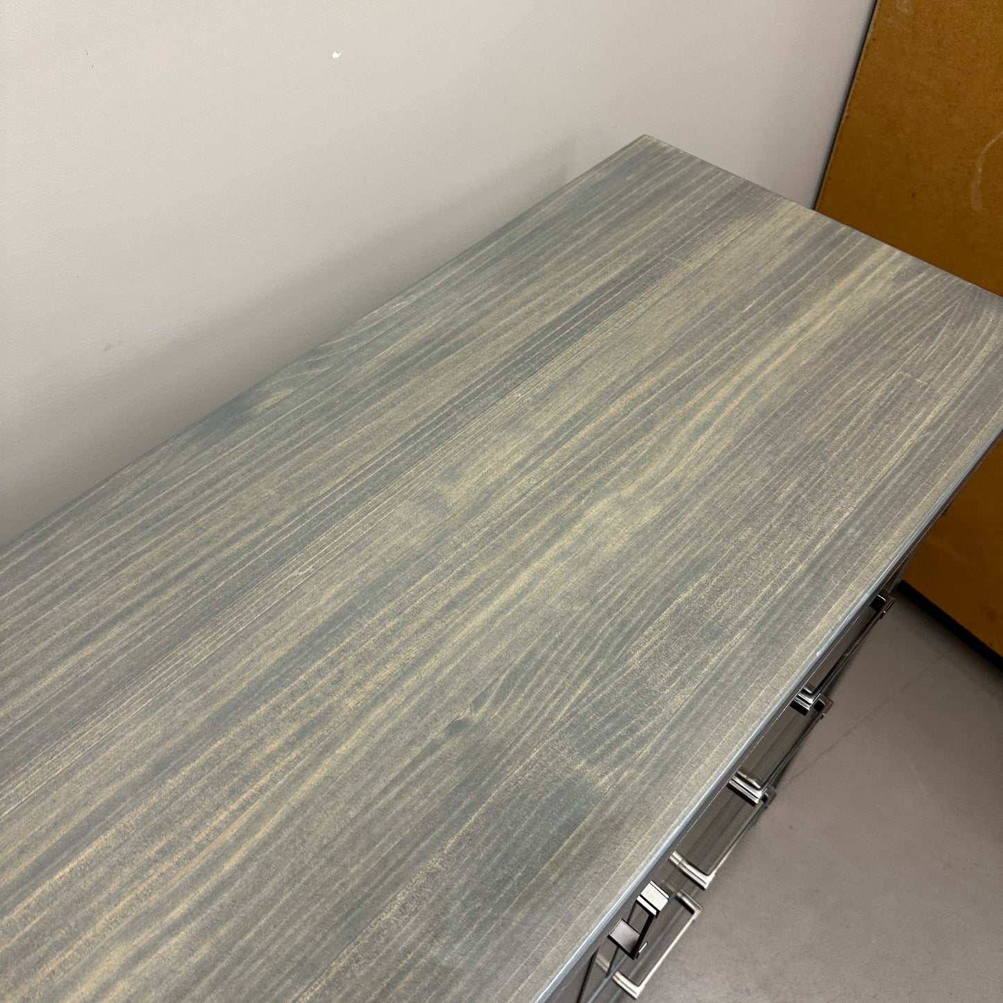 Mako Hudson 8-Drawer Dresser