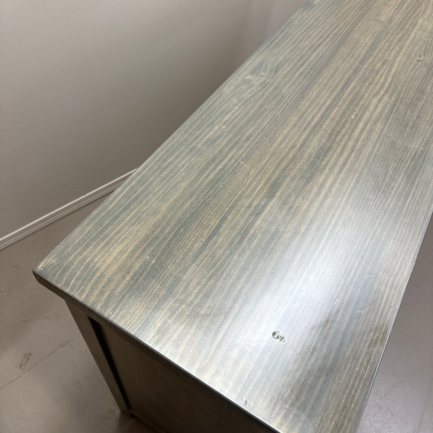 Mako Hudson 8-Drawer Dresser