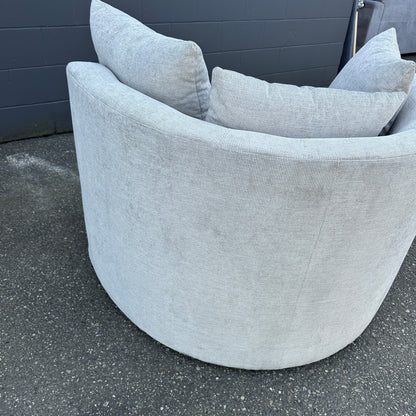 JL Roundabout Cuddle Swivel Chair