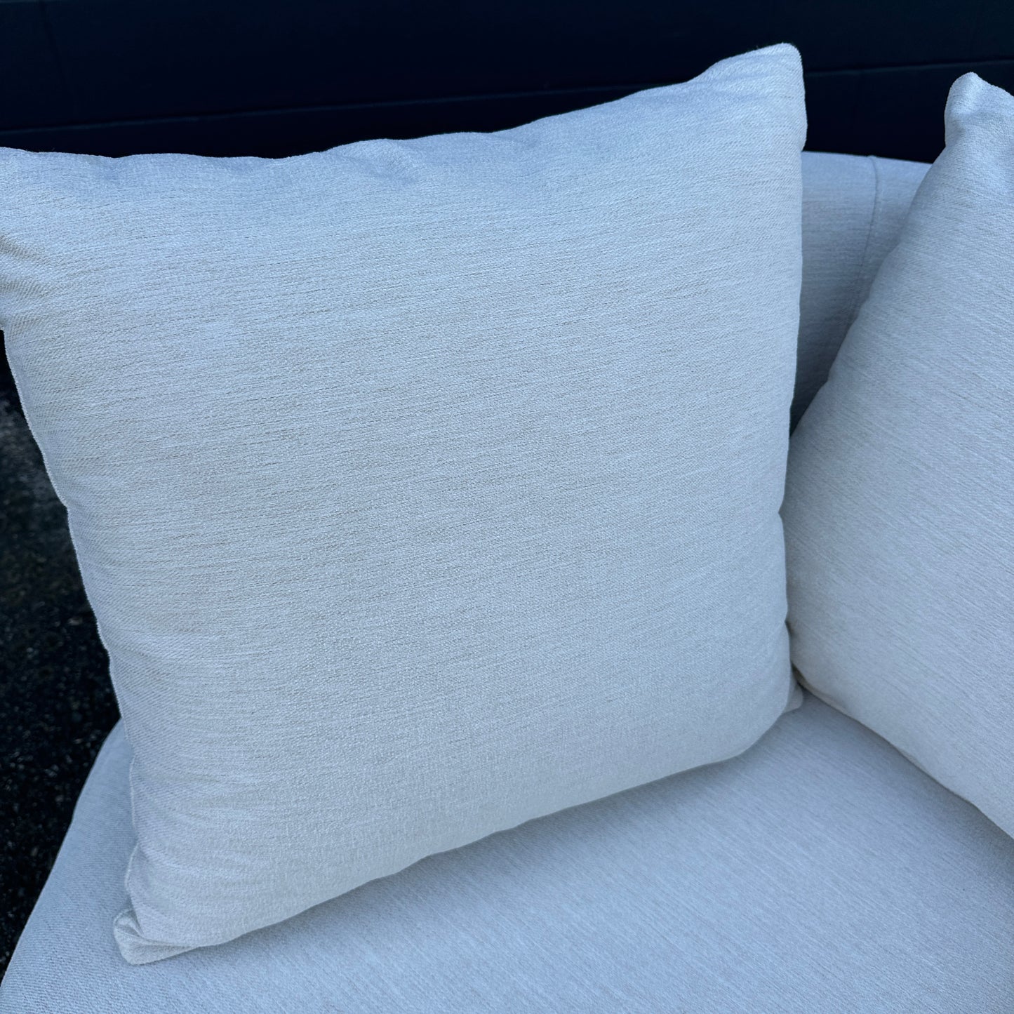 JL Roundabout Cuddle Swivel Chair - Merit Snow