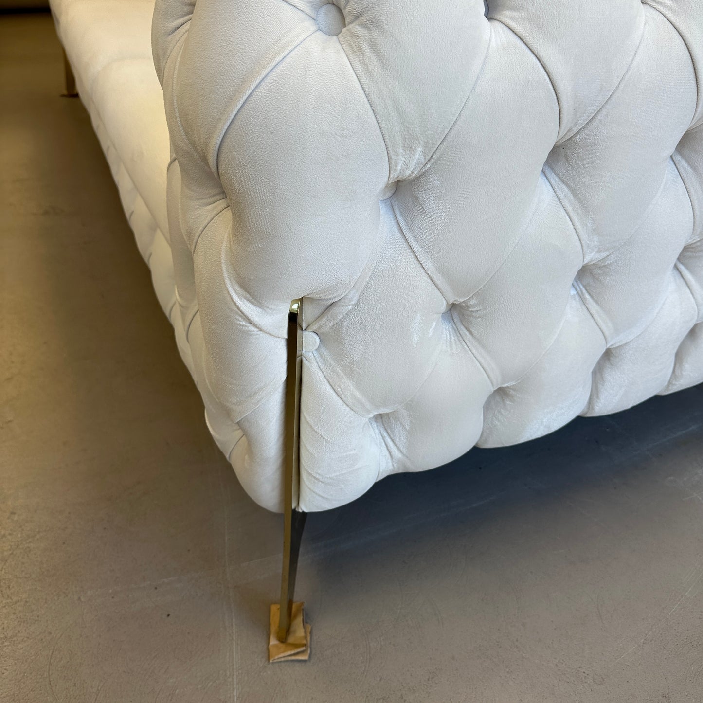 Bella Modern Tufted Velvet Sofa