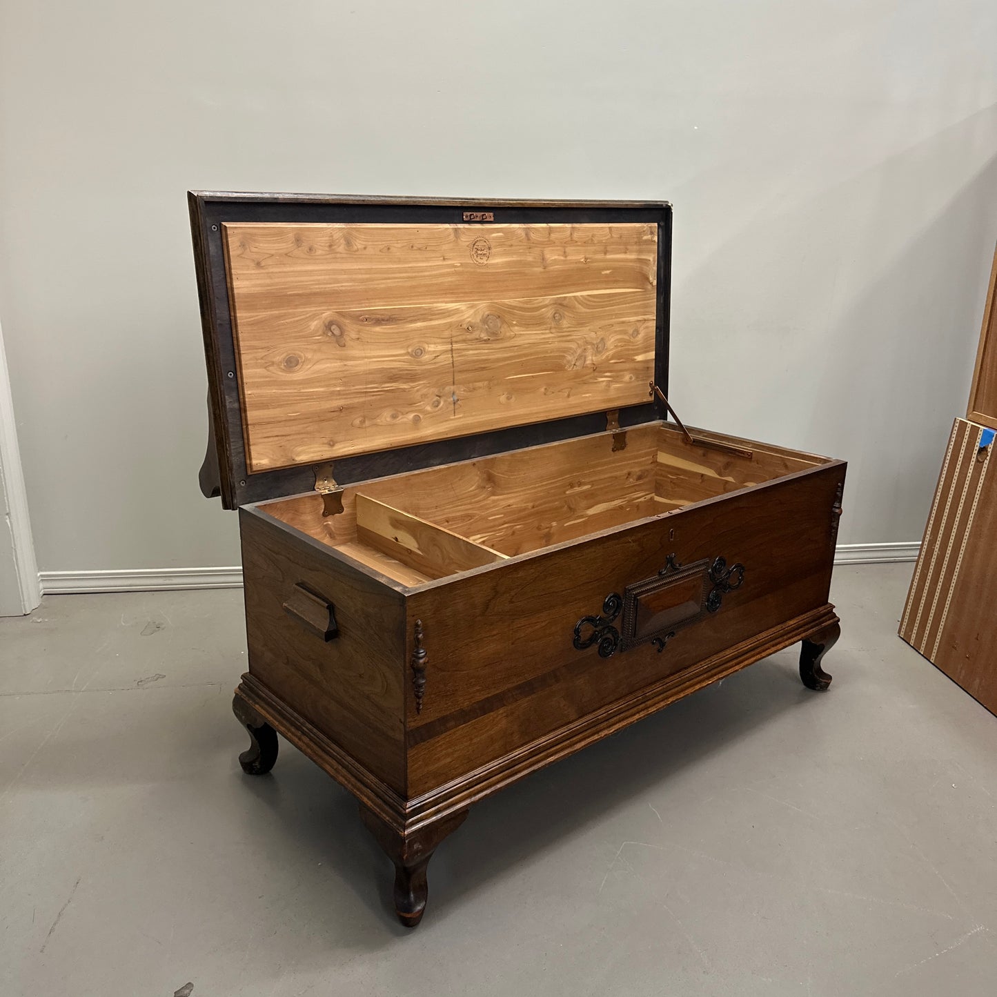 Antique Honderich Cedar Bench Chest